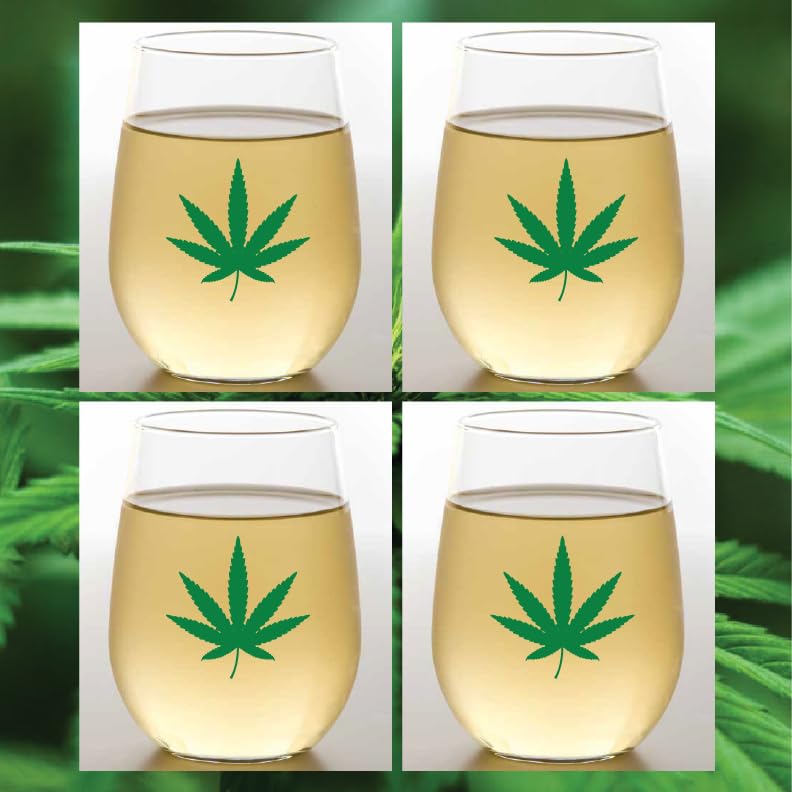 Set of 4 Shatterproof CUSTOM 16 oz Plastic Wine Glasses MADE in the USA (CHRISTMAS NUTCRAKERS)