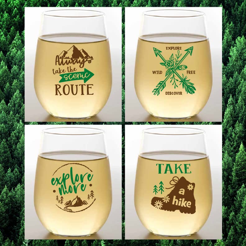 Set of 4 Shatterproof Designer 16 oz Plastic Wine Glasses MADE in the USA (CHRISTMAS)