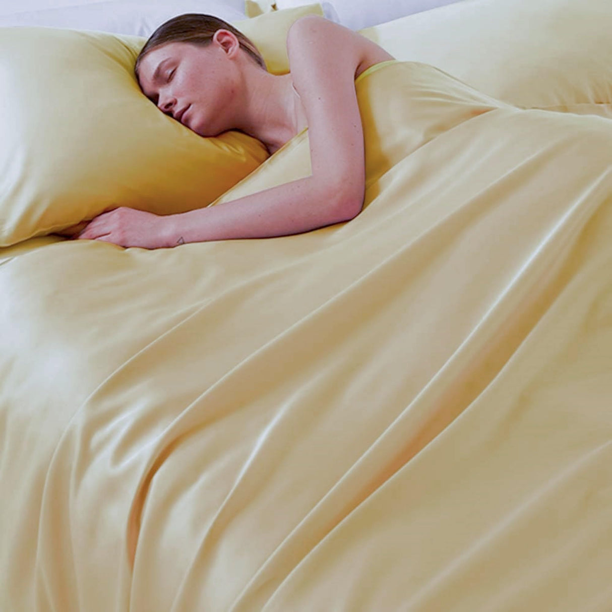 Pink Silk Pillow Cases with Zipper Made in USA, 100% 22 Momme Mulberry Silk Pillowcase for Hair and Skin, Acne Free, Anti Aging, Anti Wrinkle, Hypoallergenic (Pink, Standard)