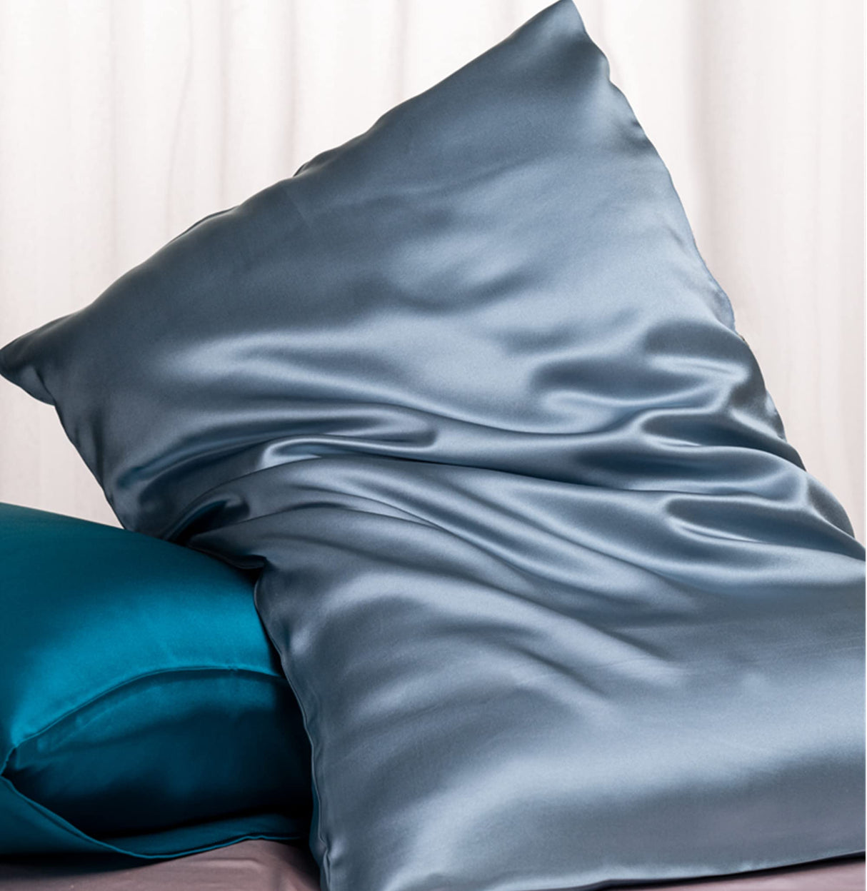 Pink Silk Pillow Cases with Zipper Made in USA, 100% 22 Momme Mulberry Silk Pillowcase for Hair and Skin, Acne Free, Anti Aging, Anti Wrinkle, Hypoallergenic (Pink, Standard)