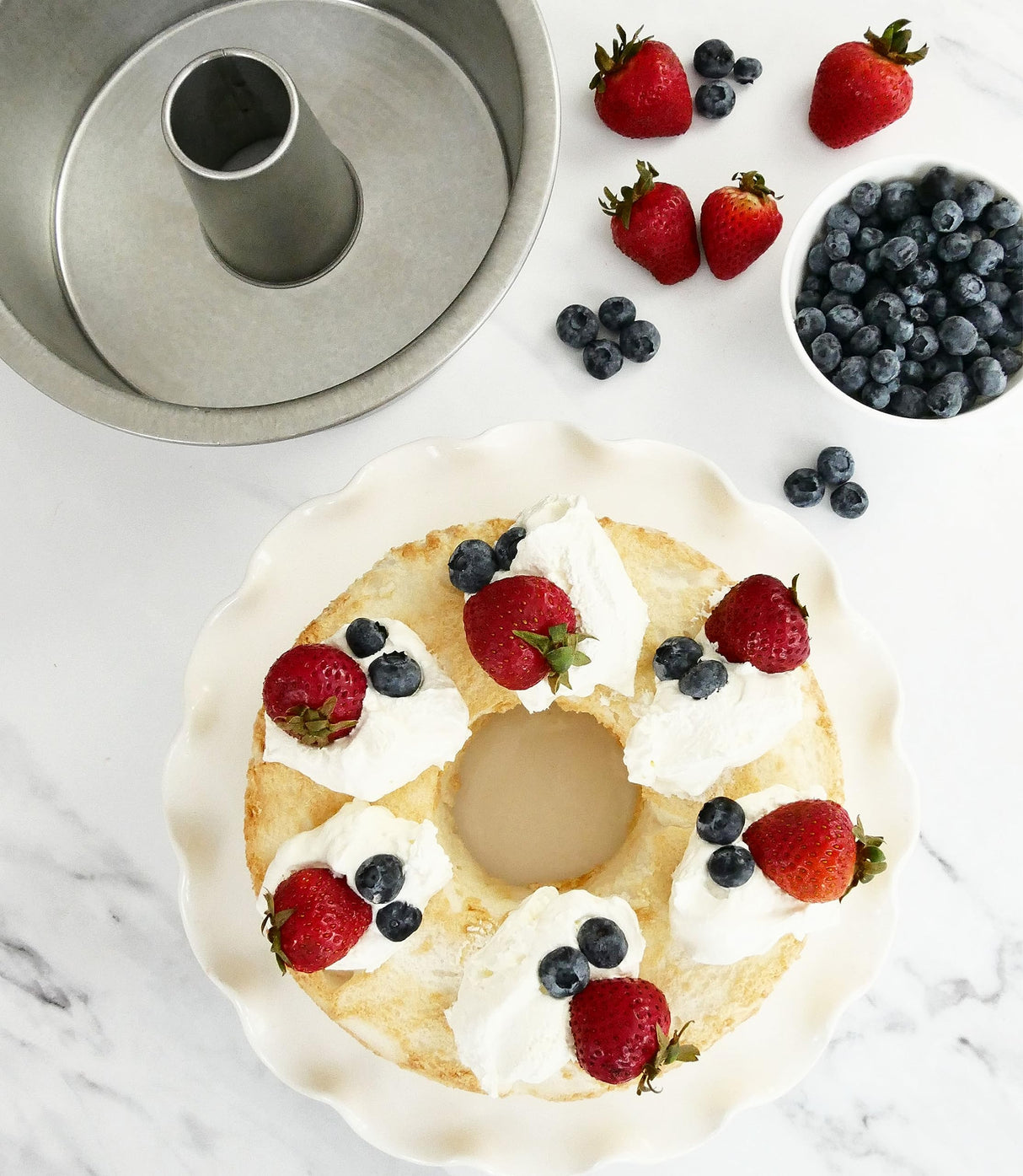 USA Pan Bakeware Nonstick Fluted Tube Cake Pan, Aluminized Steel 10-Inch