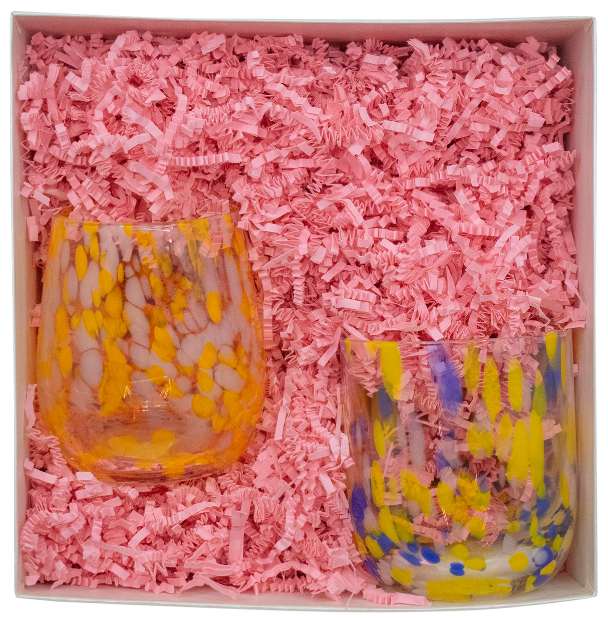 Stephanie Imports Made In USA 3-Ply Crinkle Cut Shredded Paper 2 lbs (Red & Green Christmas Mix)