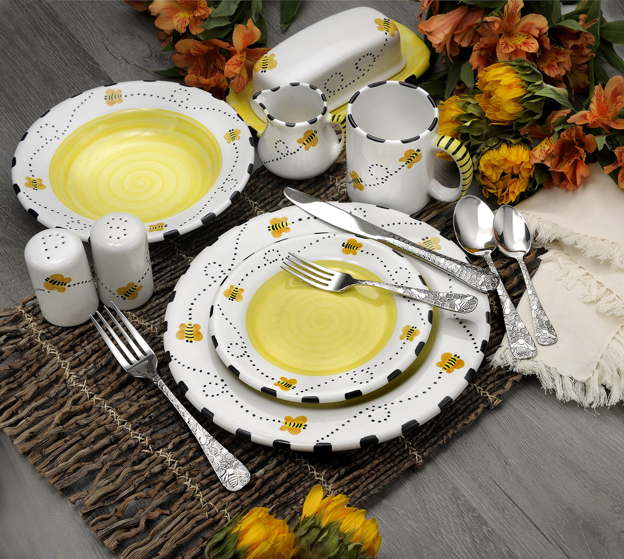 Liberty Tabletop Honey Bee 45pc Flatware Set Service For 8 Serving Set Included Silverware MADE IN USA 18/10