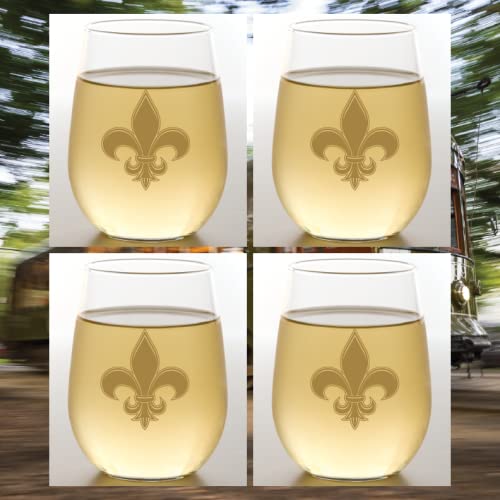 Set of 4 Shatterproof Designer 16 oz Plastic Wine Glasses MADE in the USA (CHRISTMAS)