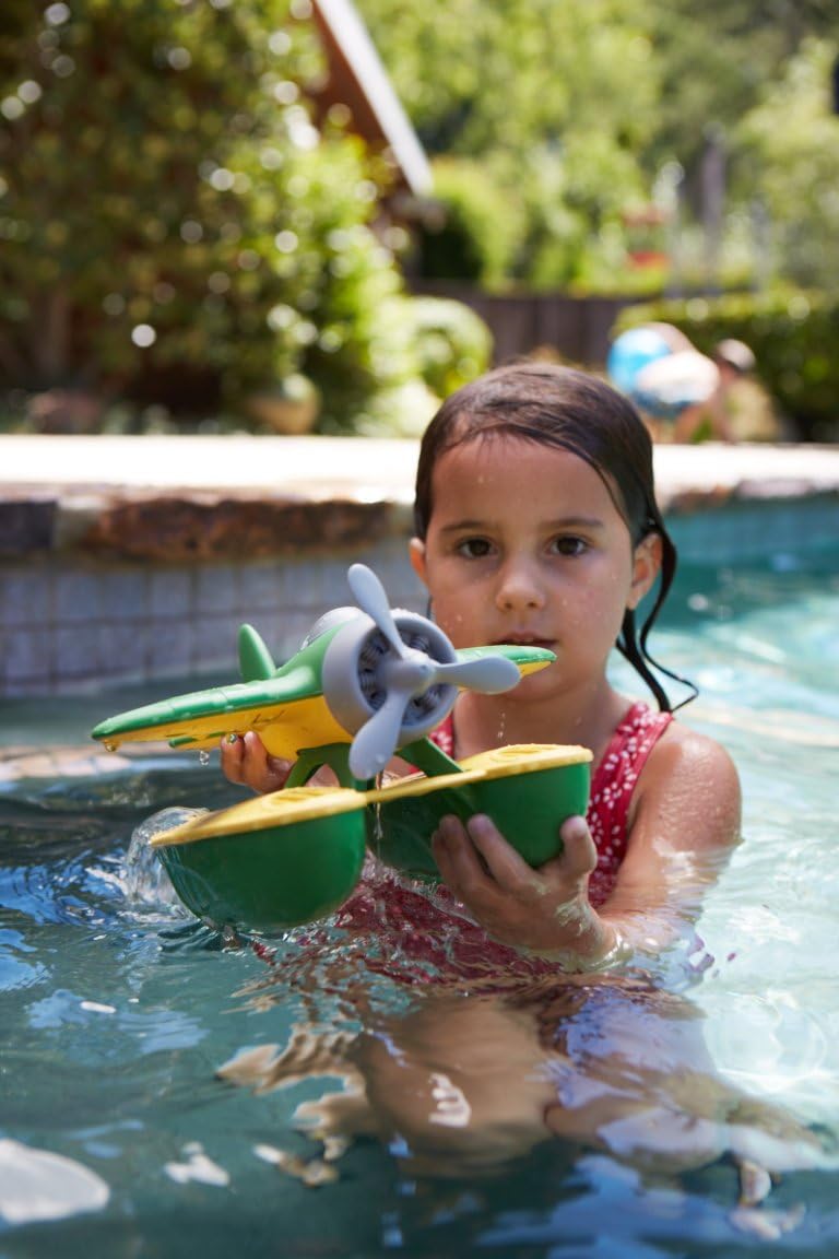 Green Toys Seaplane in Green Color - BPA Free, Phthalate Free Floatplane for Improving Pincers Grip. Toys and Games ,9 x 9.5 x 6 inches