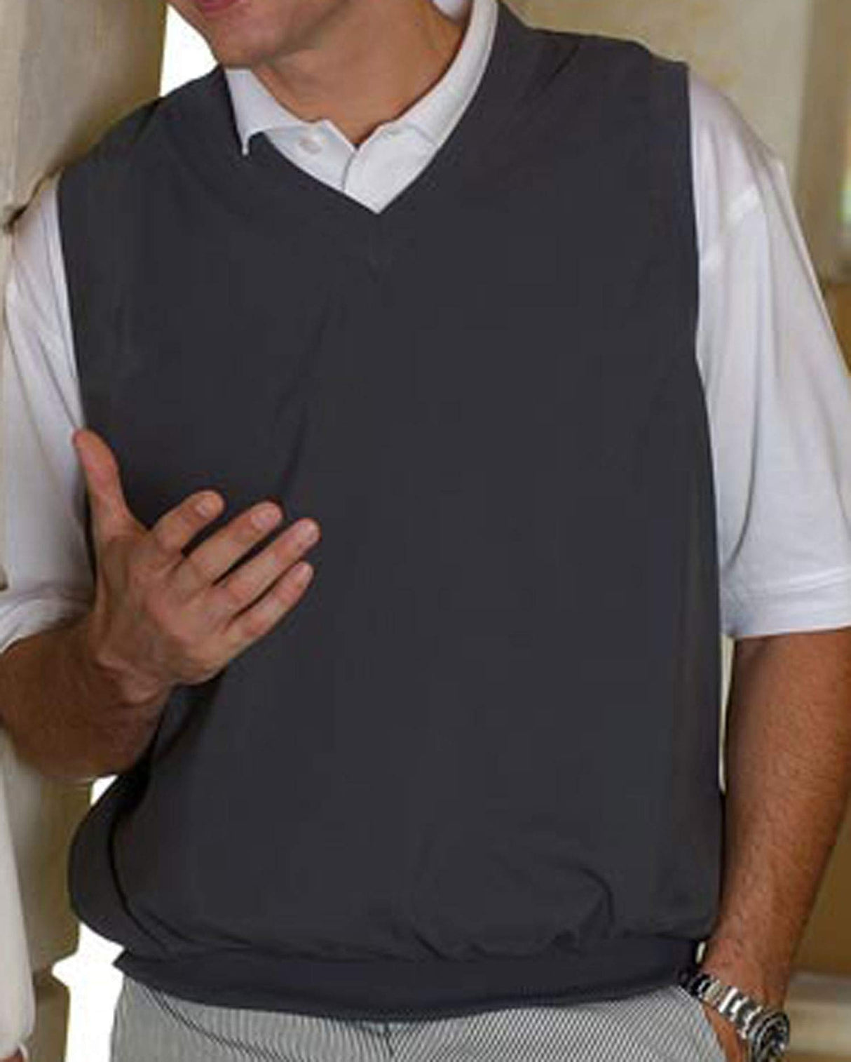 Akwa Made in USA Men's Microfiber Water Repellent V-Neck Pullover Golf Vest