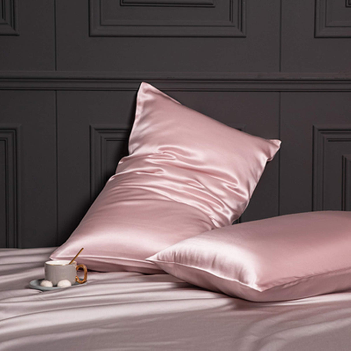Pink Silk Pillow Cases with Zipper Made in USA, 100% 22 Momme Mulberry Silk Pillowcase for Hair and Skin, Acne Free, Anti Aging, Anti Wrinkle, Hypoallergenic (Pink, Standard)
