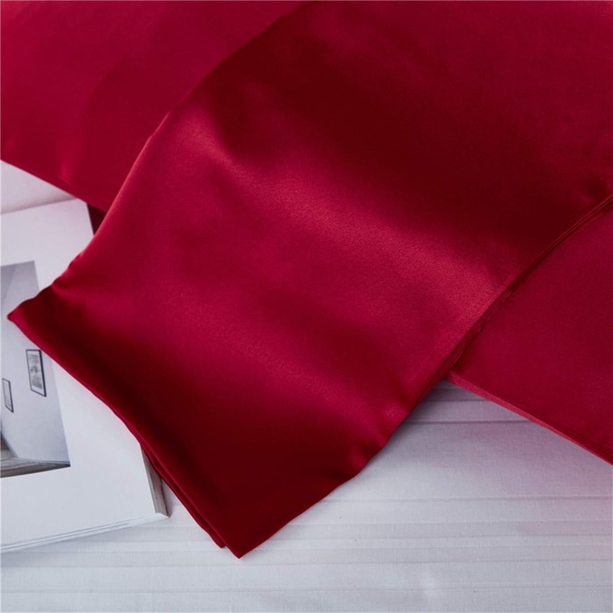 Pink Silk Pillow Cases with Zipper Made in USA, 100% 22 Momme Mulberry Silk Pillowcase for Hair and Skin, Acne Free, Anti Aging, Anti Wrinkle, Hypoallergenic (Pink, Standard)