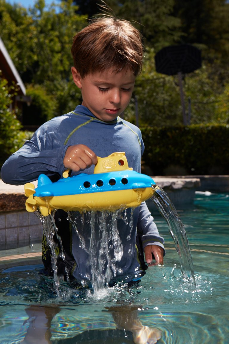 Green Toys Submarine in Yellow & blue - BPA Free, Phthalate Free, Bath Toy with Spinning Rear Propeller. Safe Toys for Toddlers, Babies