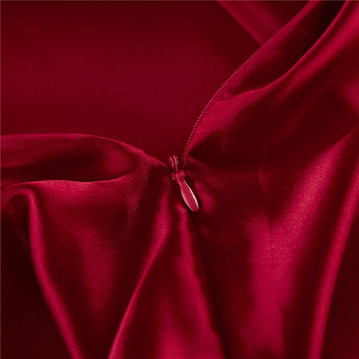 Pink Silk Pillow Cases with Zipper Made in USA, 100% 22 Momme Mulberry Silk Pillowcase for Hair and Skin, Acne Free, Anti Aging, Anti Wrinkle, Hypoallergenic (Pink, Standard)