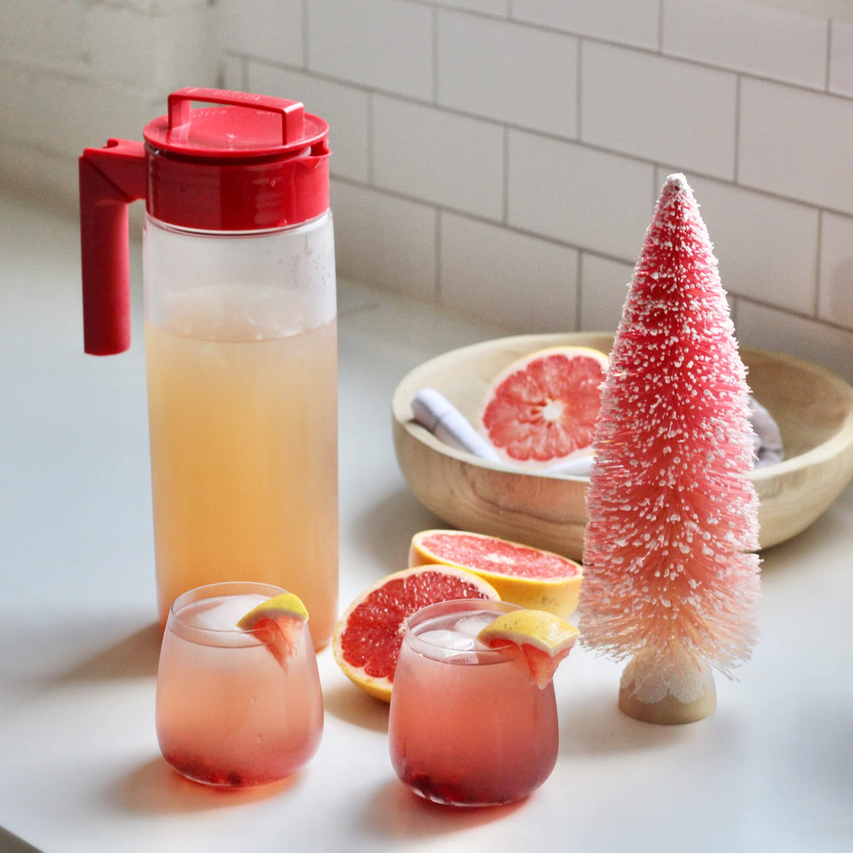 Takeya Patented and Airtight Pitcher Made in the USA, BPA Free Food Grade Tritan Plastic, 2 qt, Avocado
