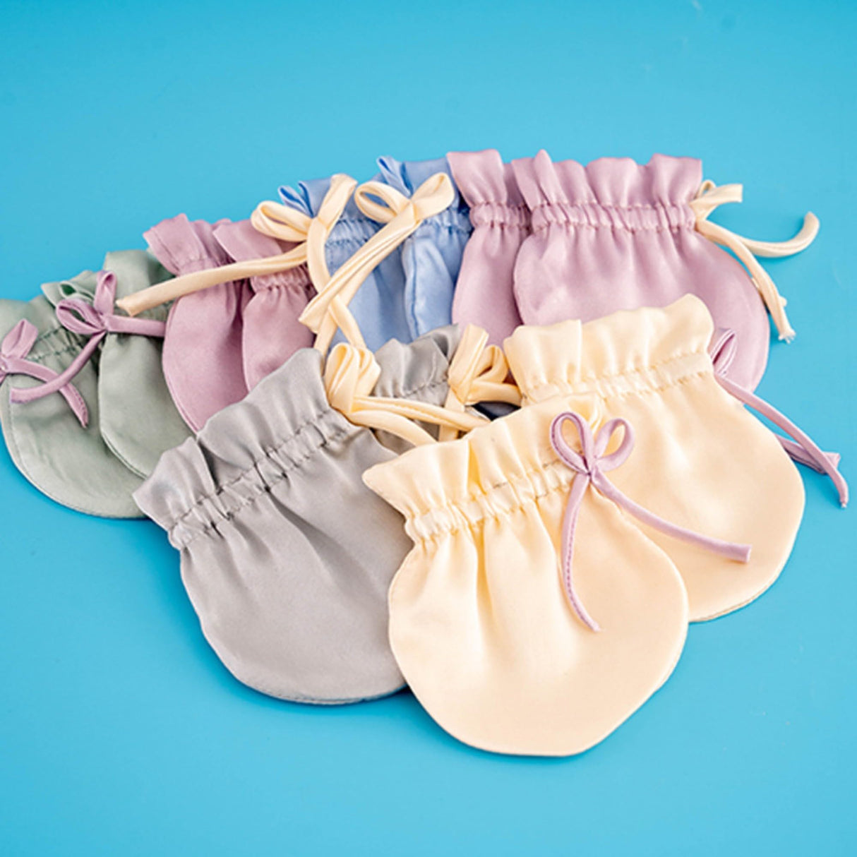 22 Momme Mulberry Silk Baby Mittens, Made in USA, Newborn no Scratch Gloves for Baby Boys Girls, Organic Silk Eczema Mittens
