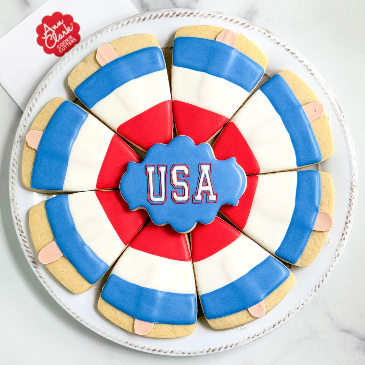 Christmas Cookie Centerpiece 2-pc Cookie Cutter Set Made in the USA by Ann Clark, Oval Plaque, Christmas Tree
