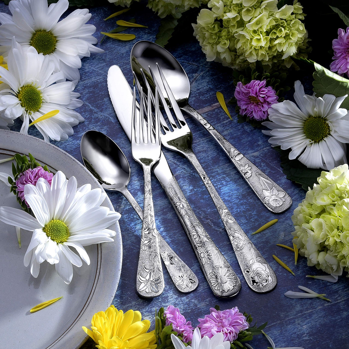Liberty Tabletop American Garden 65pc Set Service For 12 Serving Set Included MADE IN USA