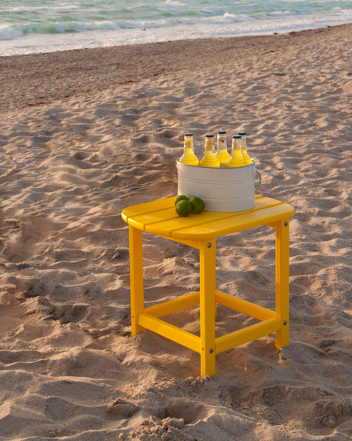 POLYWOOD South Beach 18" Side Table in Navy